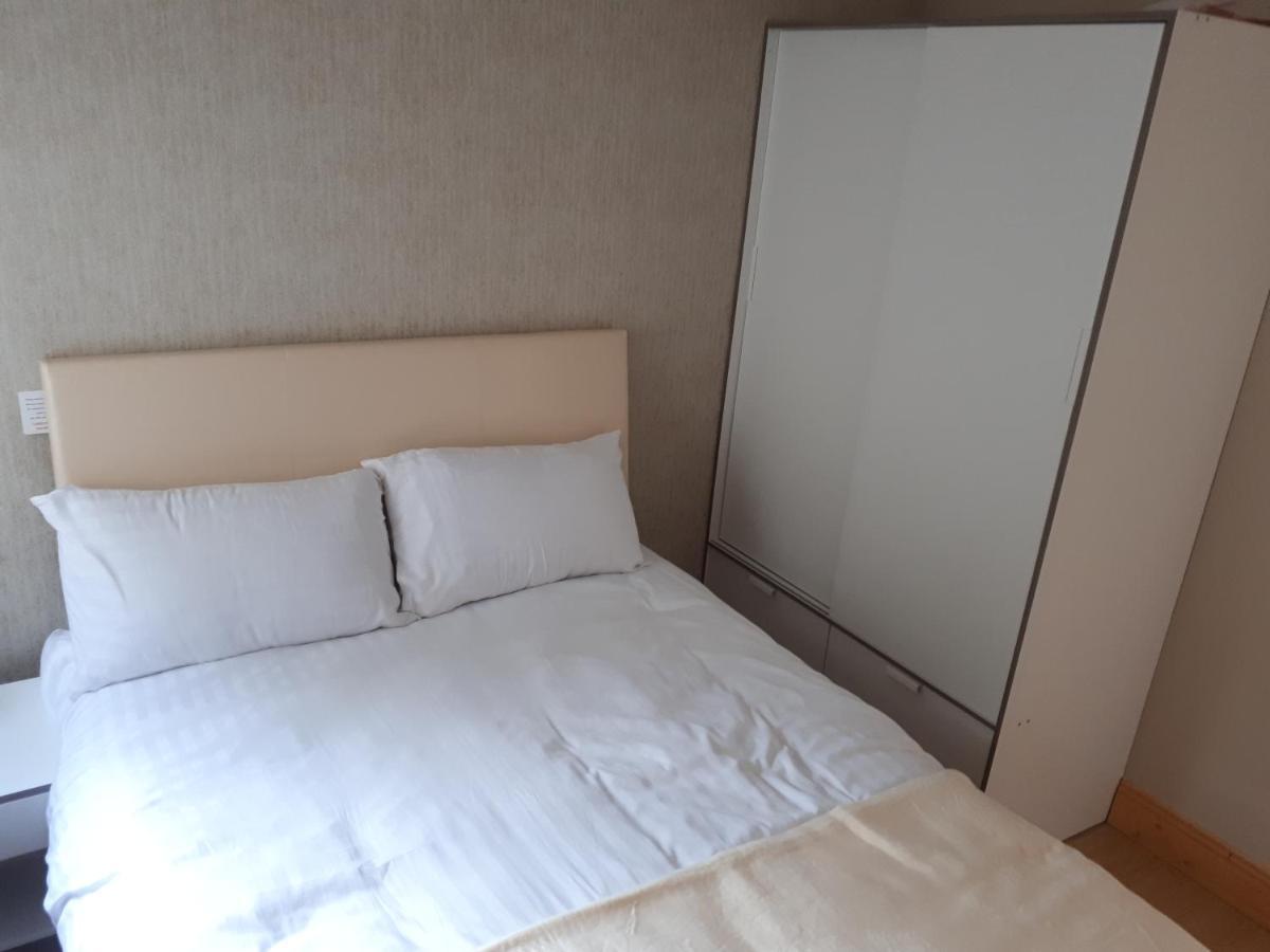 One Double Bedroom Flat Dublin Eksteriør bilde