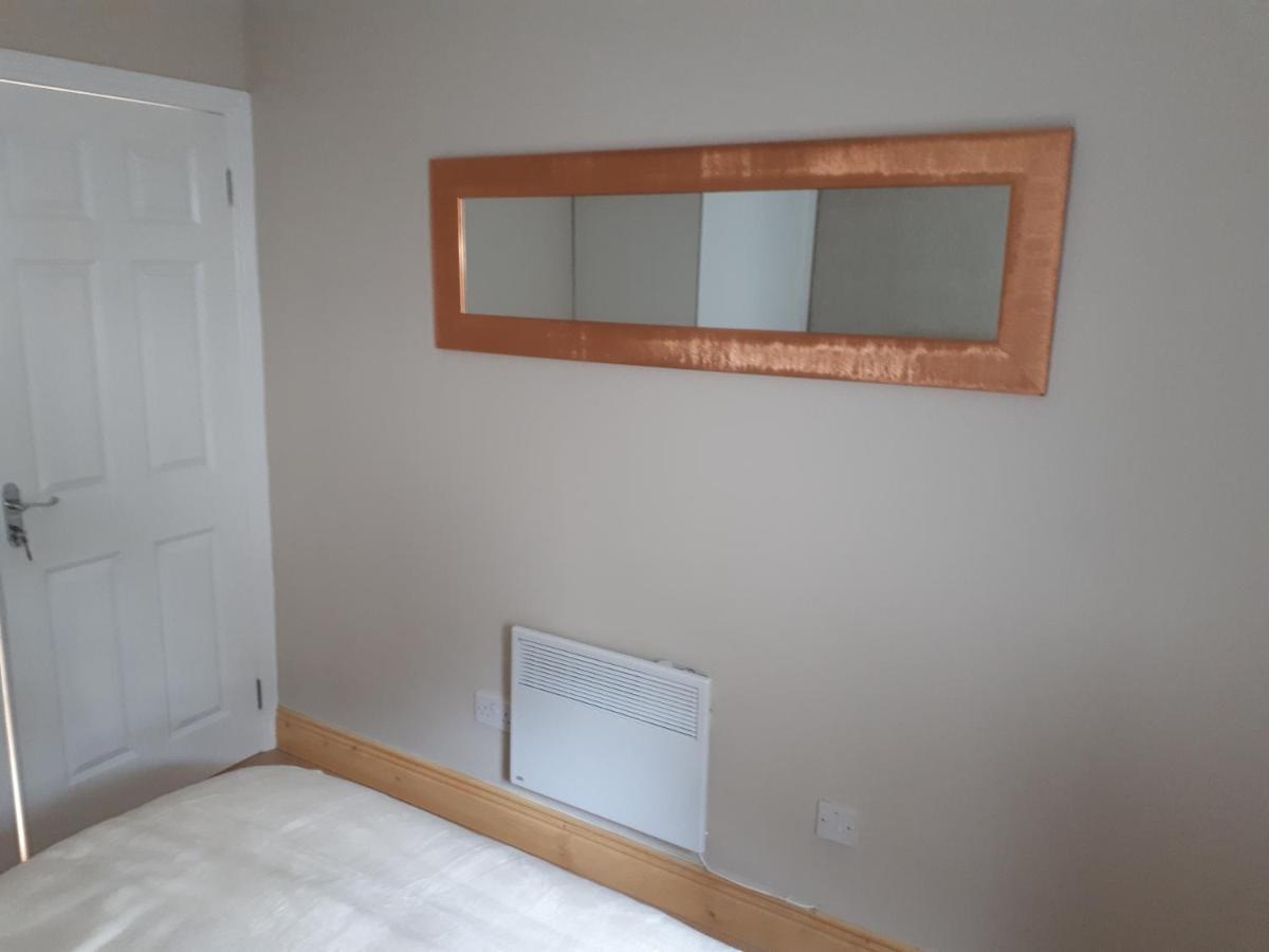 One Double Bedroom Flat Dublin Eksteriør bilde